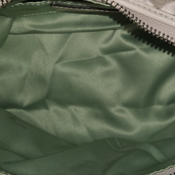 Coach Shoulderbag Signature Small Bag Green Satin Interior - Picture 4 of 16